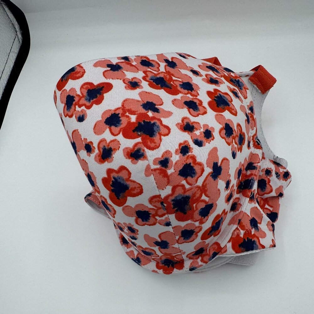 White Bra with Red Floral Design – Size 40C | Gently Used, Minor Clip Wear